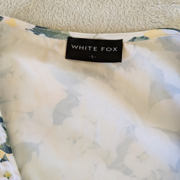 White Fox Sz S Crop long sleeve top - Picture 7 of 7